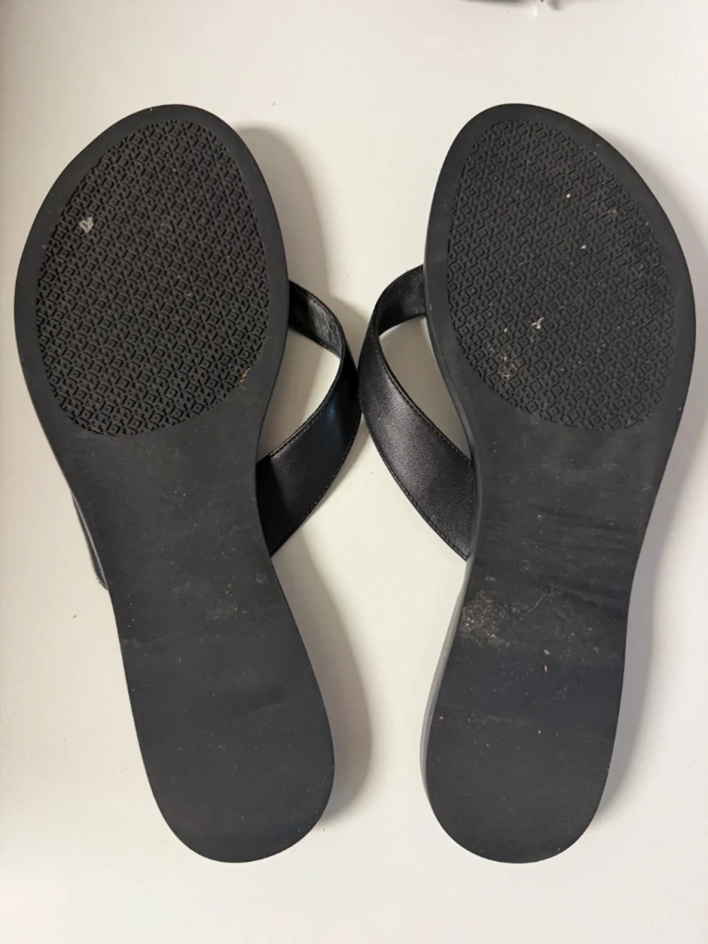 Tory Burch Miller Black Leather Gold Logo Sandals Size 9